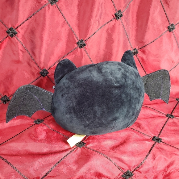 Spooky sparkly vampire bat squishy bat plush toy - Picture 4 of 6